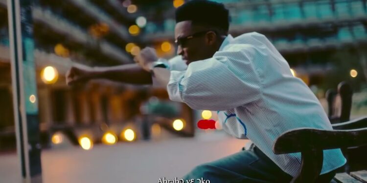 Kofi Kinaata – It is finished (Official Video)