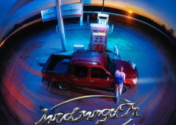 KiDi – Crazy World cover art