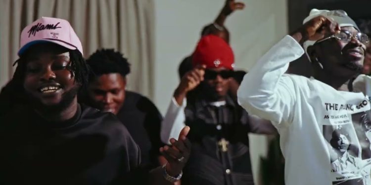 Kuami Eugene – Ajei fun video still